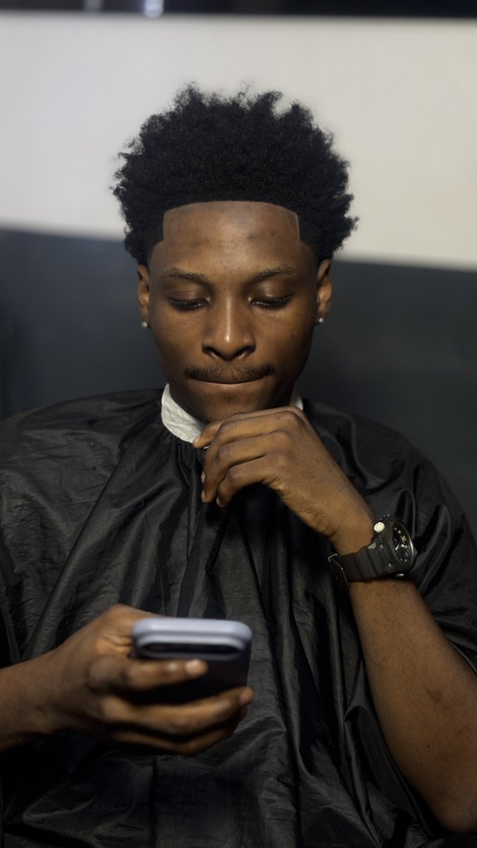 Acewrld247's tweet photo. Precision💈 https://t.co/z0U9BB9XEl