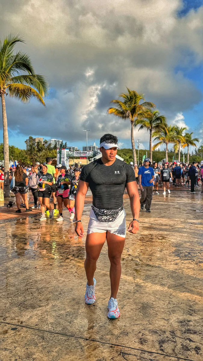 JaspeYeiner's tweet photo. Haciendo el cardio mañanero, no es el que quisiera pero bueno 🤷🏽♂️😅 #sexyboy #single #sinwger #cancun #mexico #cancunHot https://t.co/ZlVTCY0uq7