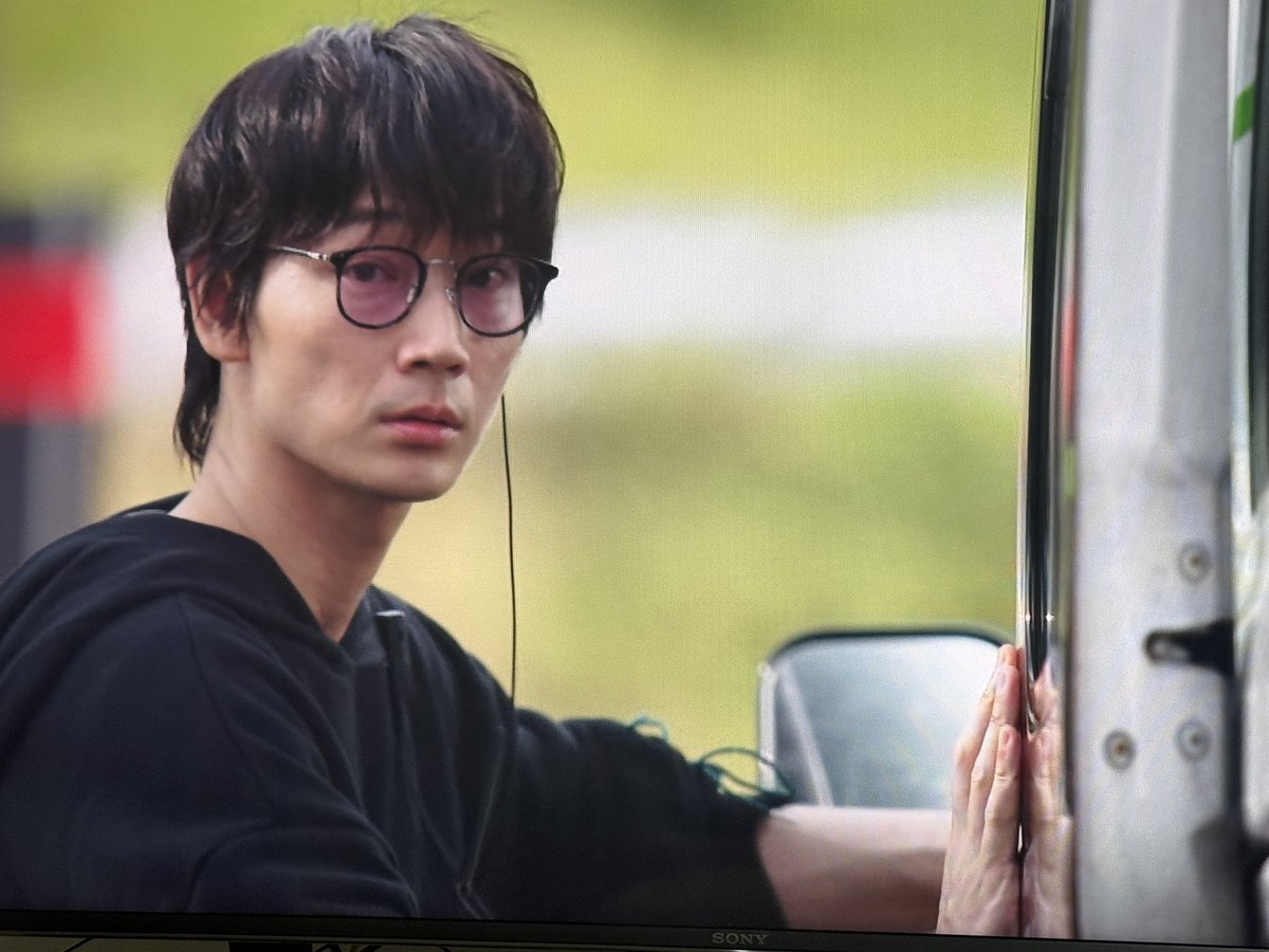 るーし tweet media