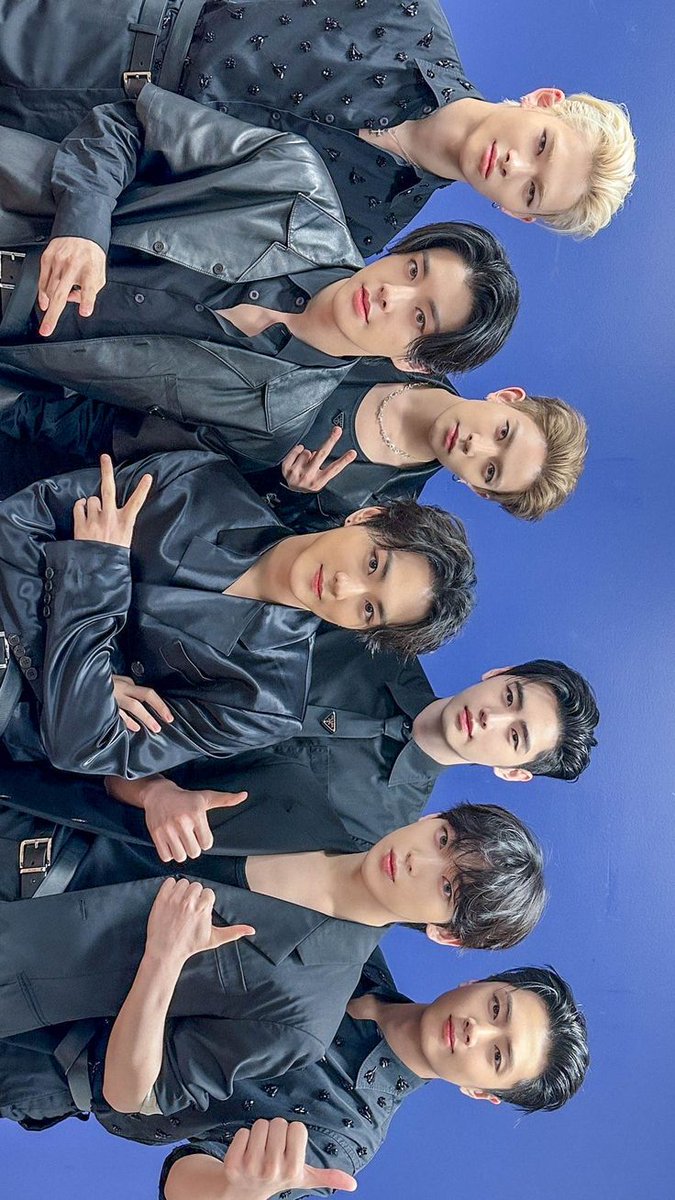 ENHYPEN IS 7 tweet media