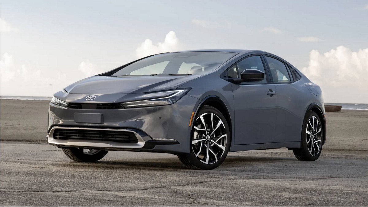 DanielShek26984's tweet image. A car is not just a machine, its freedom on wheels. #CarGoals #DriveYourDreams #OnTheRoad #CarLovers #FreedomToDrive
Car