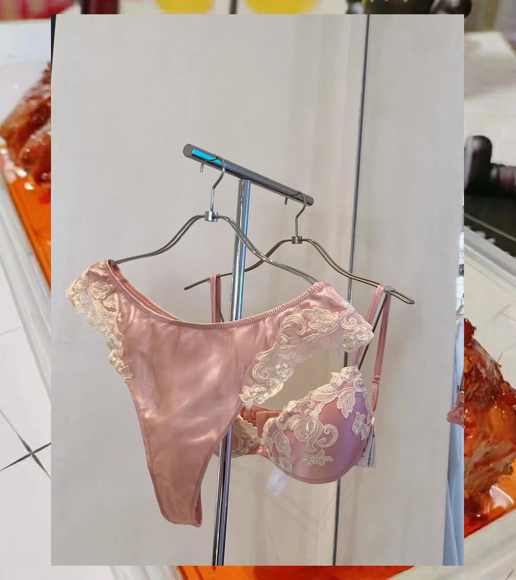 Robin Lee tweet media