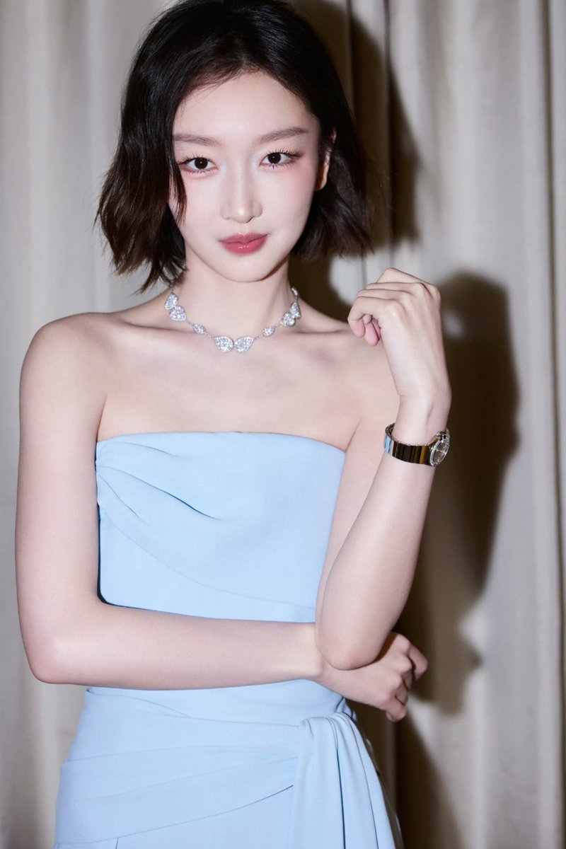 dramapotatoe's tweet photo. #ZhouDongyu in second look for the 16th Beijing International Film Festival opening ceremony

More - https://t.co/1du6fvEzb1 https://t.co/tDepwAESWC