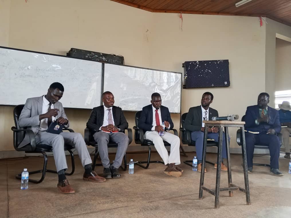 fortunate_mercy's tweet photo. It's been a pleasure hosting today the Guild Presidents and Women's representatives Debate together with my then Deputy Speaker, Mr. Otim Ronald. Hopefully Gulu University will make the right choice https://t.co/NkDJ647ZMl