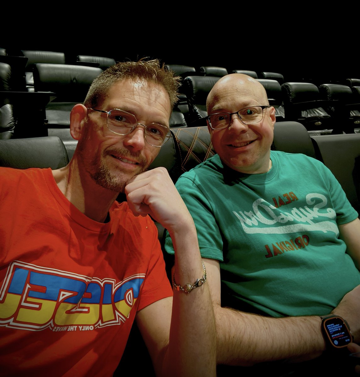 maickel1979's tweet image. Samen naar @vuecinemas
in #Nijmegen voor de fillm
#TheMummy #horror #love
#gaylove #loveislove #film 🏳️‍🌈

Me and my hubby @benbirkhoff
❤️🧡🩵 #Husbands