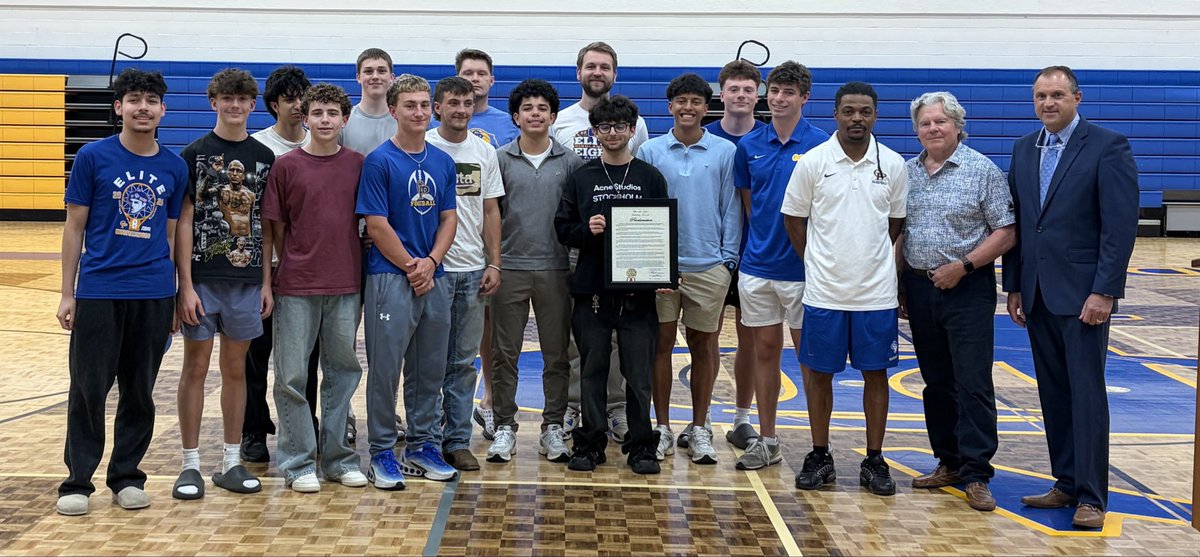 gp_boyshoops's tweet photo. Major thanks to the city of Gatlinburg @GatlinburgCity for presenting our Highlanders with a proclamation commemorating the 2025-2026 season 🏀 @GPHSSports @GPHSHighlanders @moore_rashid https://t.co/dSVDuqarfq