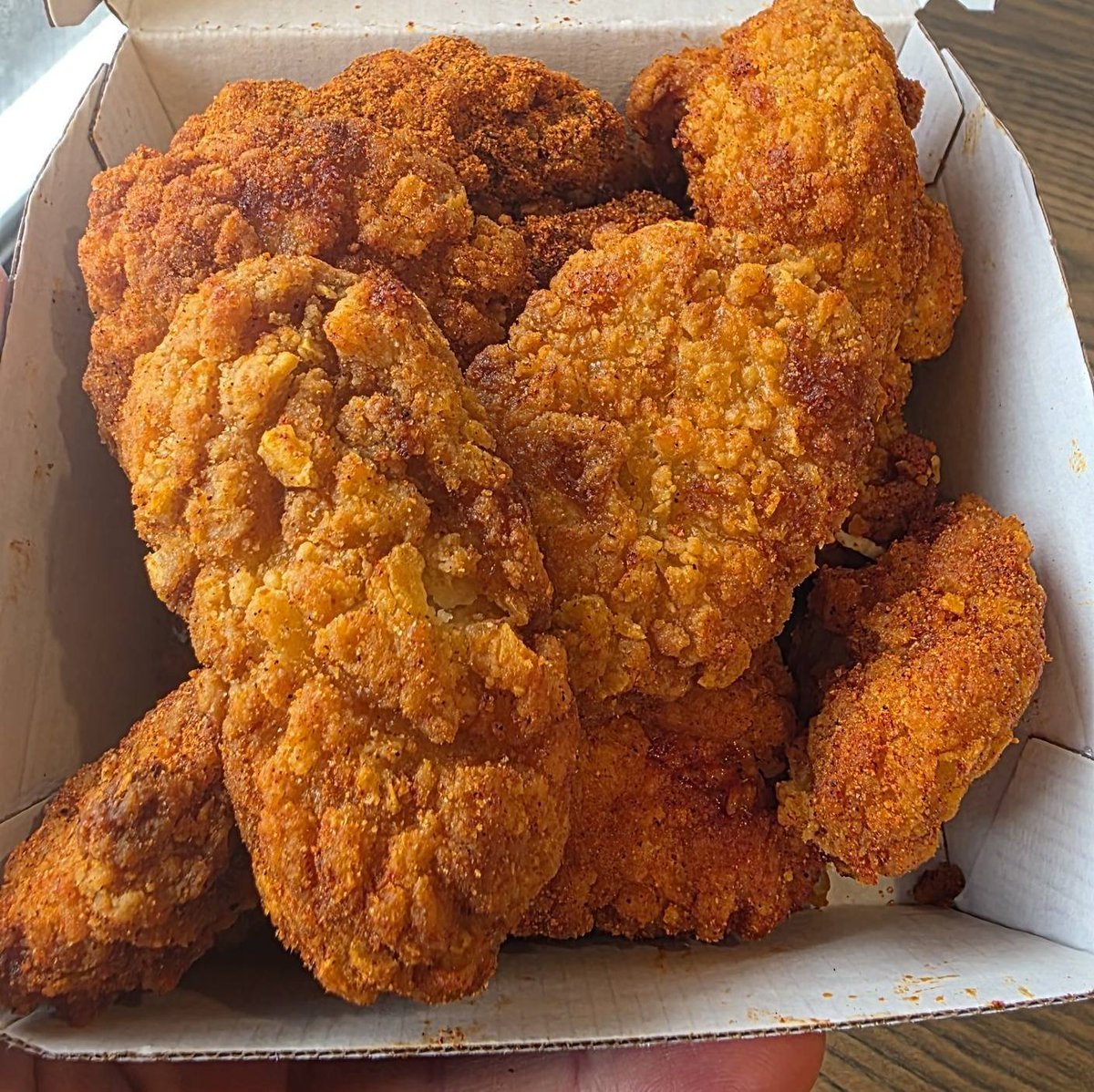 snackolator's tweet photo. The New Taco Bell Menu is here and those Diablo Coated Nuggets are absolutely 🔥🔥🔥

The Zab's Chicken Ranch Nacho Fries are great and the Triple Double Crunchwrap is so filling, but those nuggets deliver on spice in such a great way.

Are you trying any of the new Taco Bell items?!