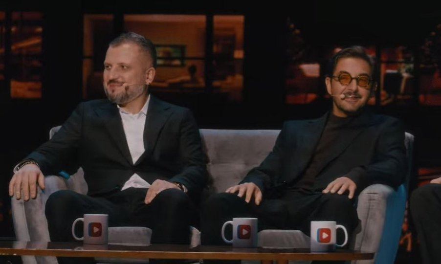 itsarsnika tweet media