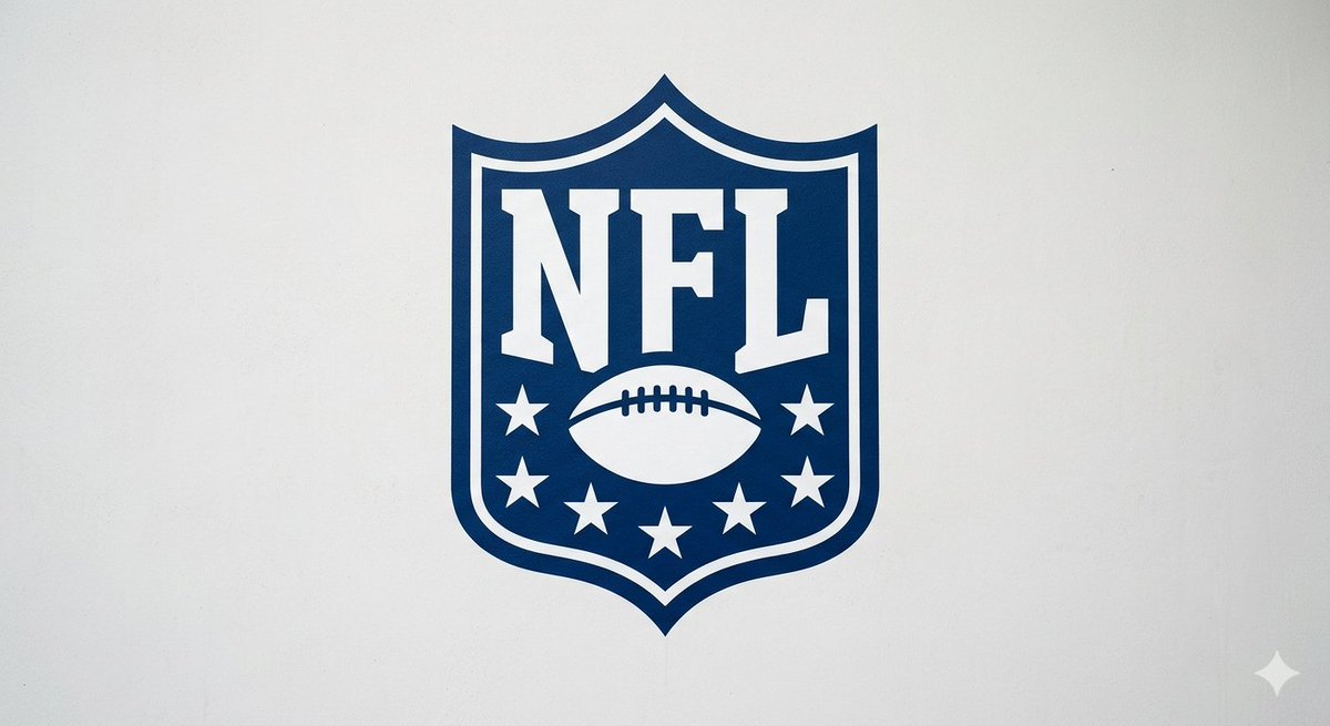 13JamesHen's tweet photo. @MySportsUpdate Pay me for this new shitty logo https://t.co/JYGLdU9psF