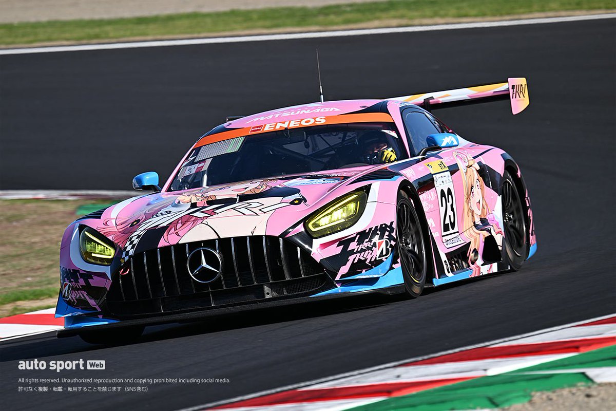 EL AUTO PERFECTO SI EXISTE

Un Mercedes GT3 decorado con la imagen de Marin Kitagawa compite en carreras profesionales en Japón. 💕
#MyDressUpDarling