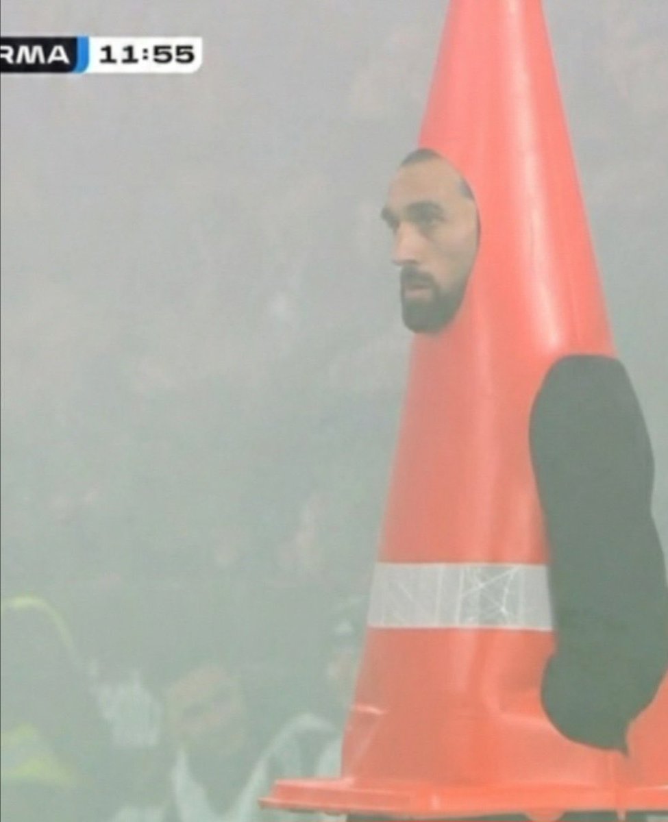 El Pato Topuria tweet media