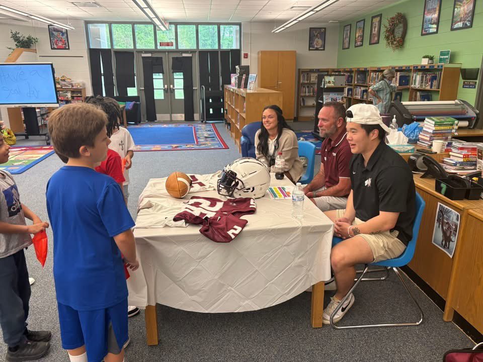 BUKnightsFB's tweet photo. Thanks to Kenwood Elementary School for inviting Coach Davis and Ty Martinchek to talk at Career Day yesterday! They had a blast &amp; can’t wait to be back! ⚔️📚 https://t.co/HgHtPdBX5z