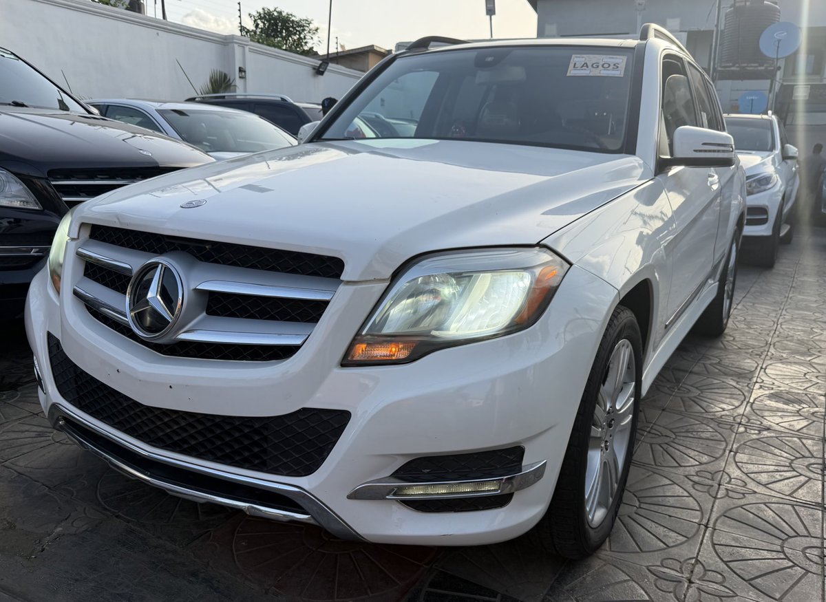 skip_001's tweet photo. KINDLY REPOST 🙏🏾🙏🏾🙏🏾
VEHICLE FOR SALE
Make: 3 MONTHS REGISTERED 2015 MERCEDES BENZ GLK350 
Engine:3.5liter V6 
Color: WHITE ON CREAM
ODO: 118,268Miles 
Extras:Key Entry,Panoramic roof,Leather Seats,Heated and ventilated front and back seats, Intelligent Light system,Park Assist,Reserve Camera,Bluetooth System,Navigation System, AC chilling, Beautiful Alloys and many more....

Price: 17,500,000

📍Ogba,Lagos

For More Info Contact:
_Brimmo Autos_ 
Calls & Whatsapp: 08061350735
#Presidency