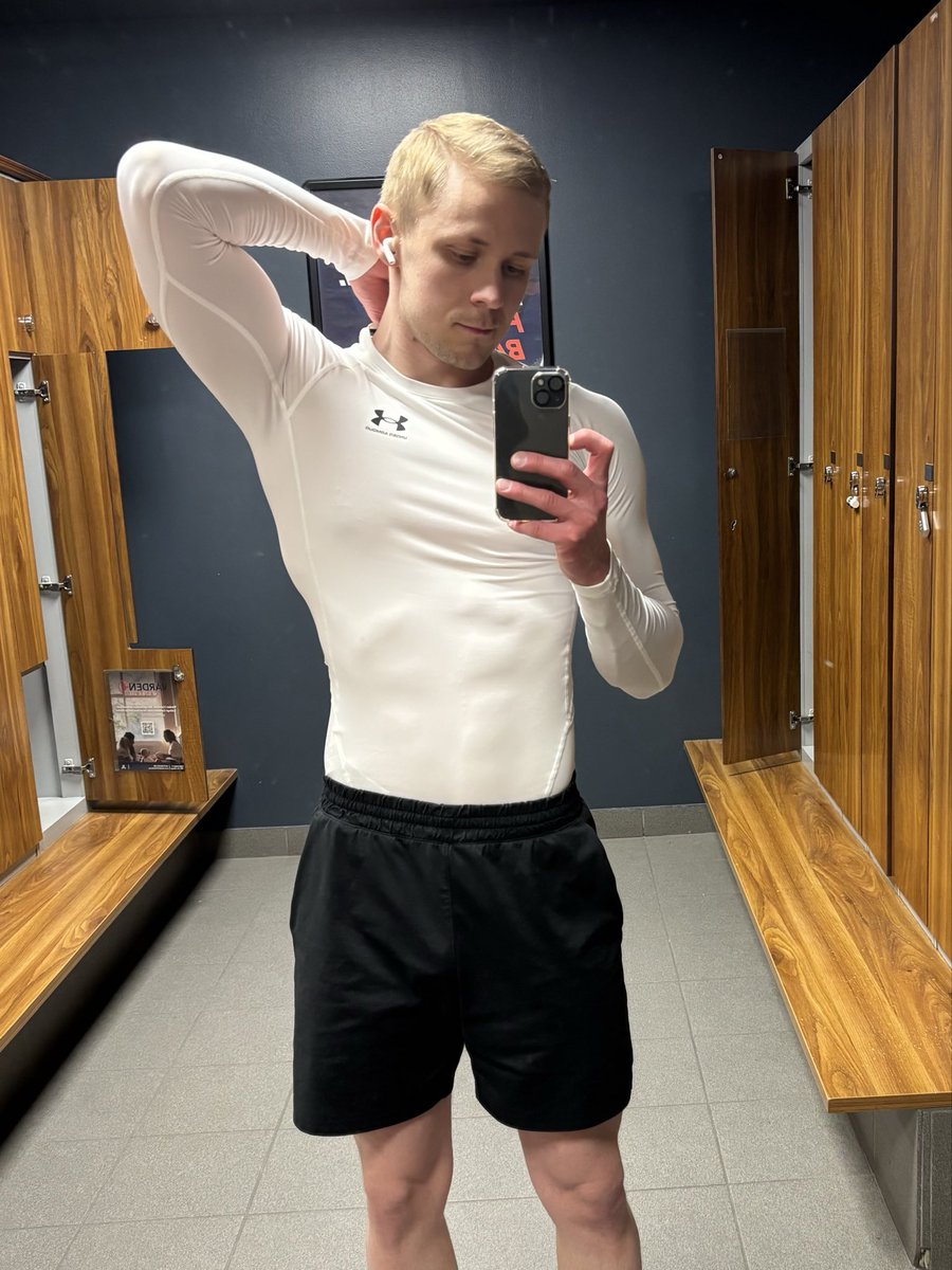 drgur12's tweet photo. New shirt https://t.co/5dYmpiZjw0