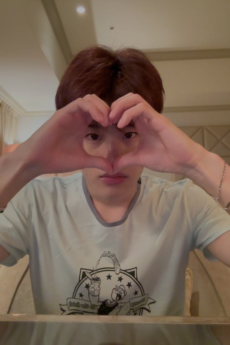 edocwb's tweet photo. 말랑 소희를 하트 안에 가둬보세요 💬𖤐₊💌♡ https://t.co/WL80qDFeW6