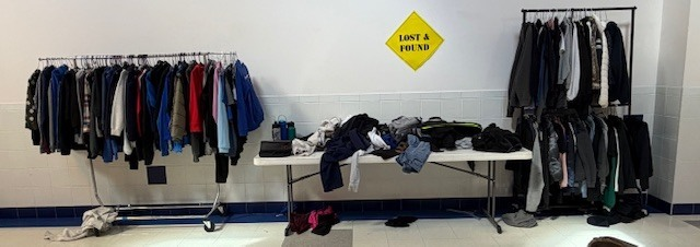 RISgreatness's tweet photo. We are drowning in jackets at the Intermediate. Encourage your student to look for any missing items. I feel certain those items are here!  We are sending students to look during rotations, but need some help from you! https://t.co/2gtwKCAODv