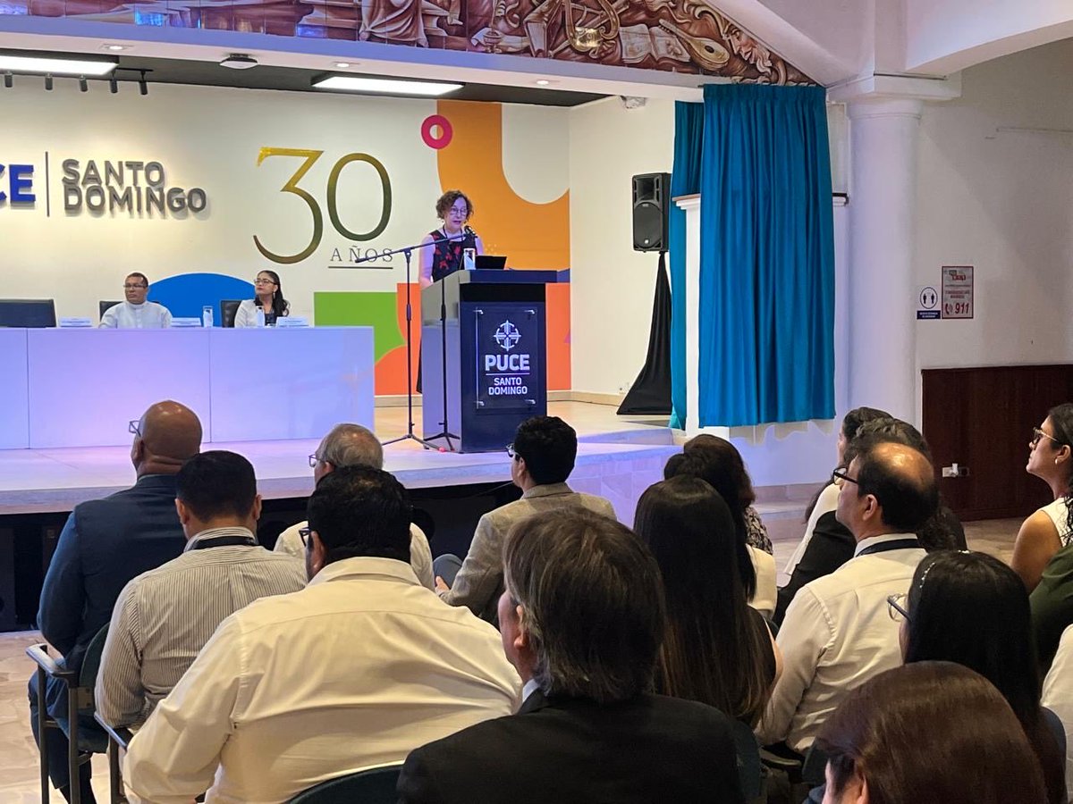 PUCE_StoDgo's tweet photo. 🔵 Nuestra Prorrectora @lujangp presenta la #Rendición de #Cuentas2025, #Fidelidad a la #Misión.
🙌 Este magno evento se desarrolla en el Aula Magna Fernando Rielo de la #PUCESD. https://t.co/SGGw8brpYQ