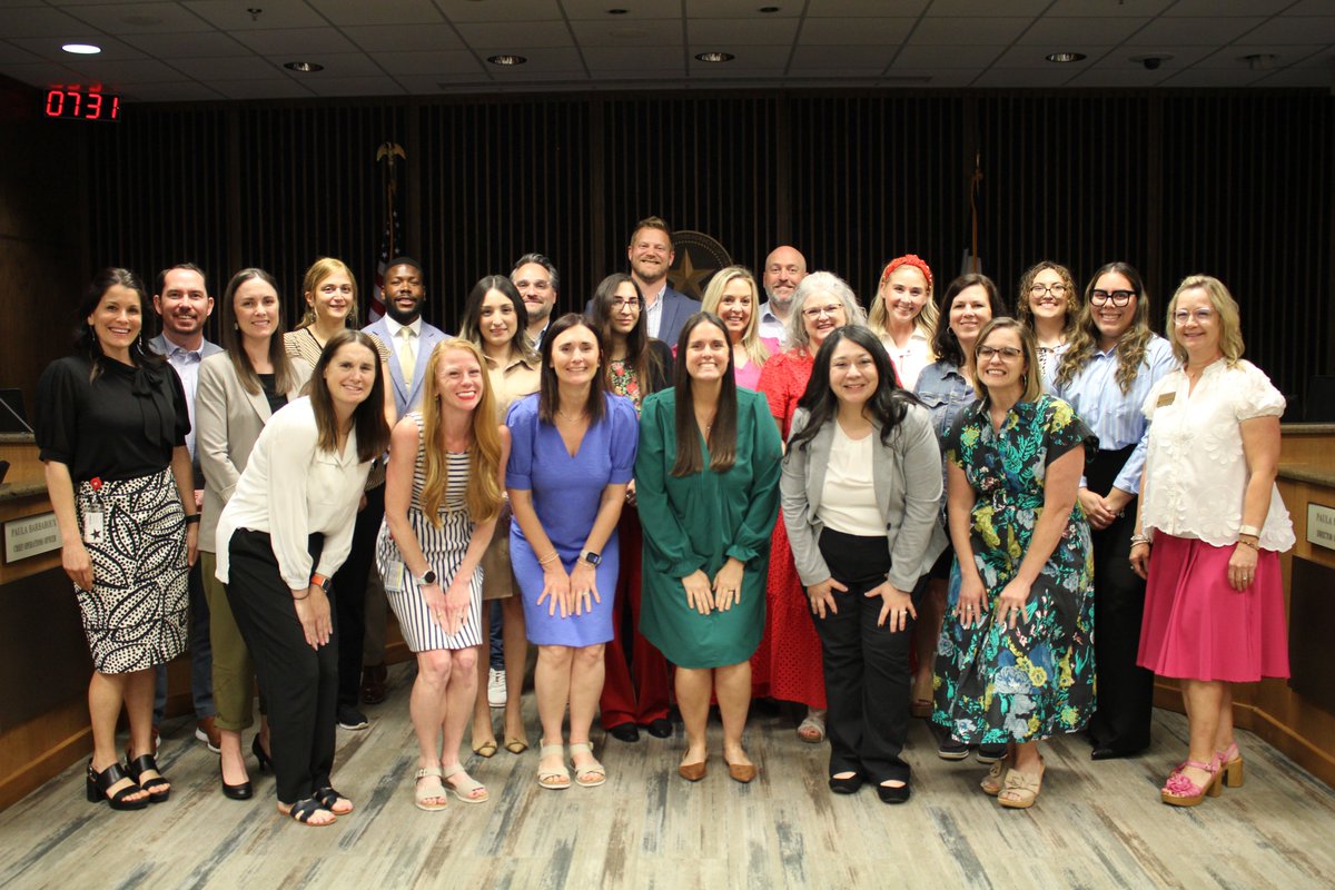 GCISD's tweet photo. Congrats to GCISD aspiring leaders for completing the 2025-2026 Future Ready Leadership Academy. The yearlong program fosters strong leadership development, rigorous learning experiences &amp; skill application. Way to go, FRLA Class of 2026! https://t.co/h8HcOMkOFR