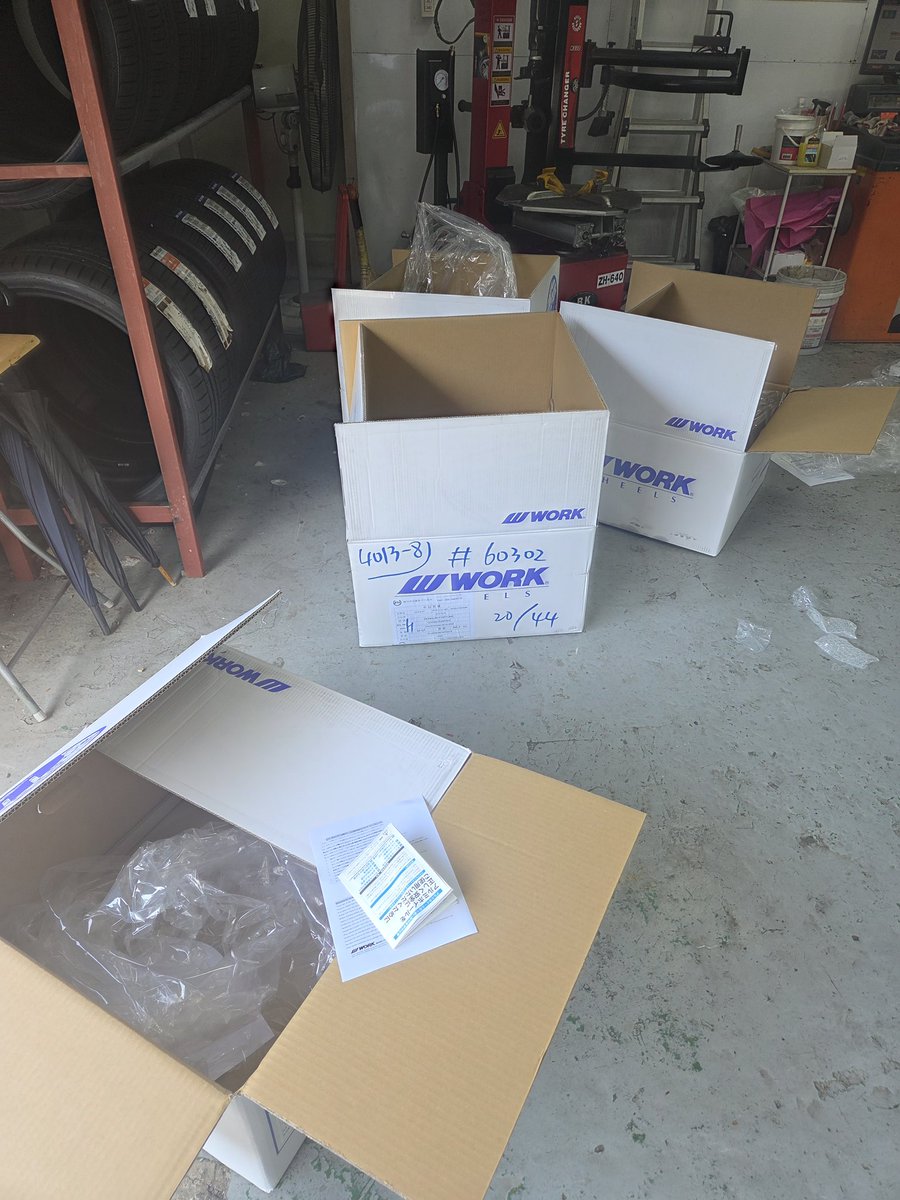 converstic87's tweet image. 휠 장착 

#G80sport
​#WorkWheels
​#WorkCVF
​#WorkVostand
​#20inch
​#ワークホイール