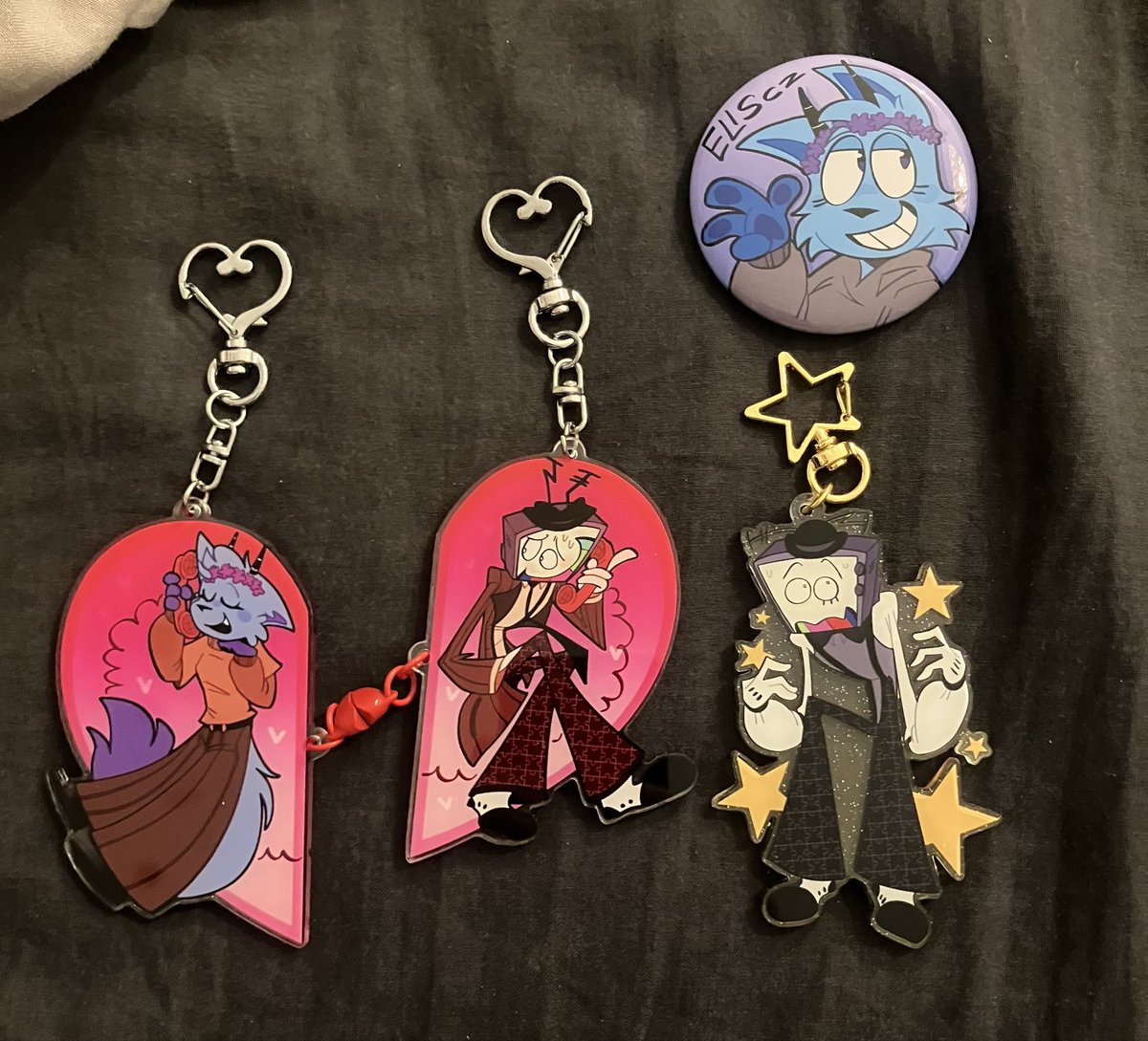 glaziolaz's tweet photo. Everything arrived while I was at my shift, aaaaa they are wonderful thank you @ElisCZZ <3 
Can’t wait to put em on my pin bag https://t.co/4bcjZQkT3X