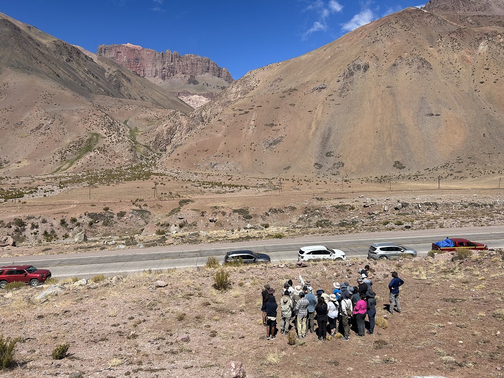 Departamento de Geología - U. de Chile tweet media