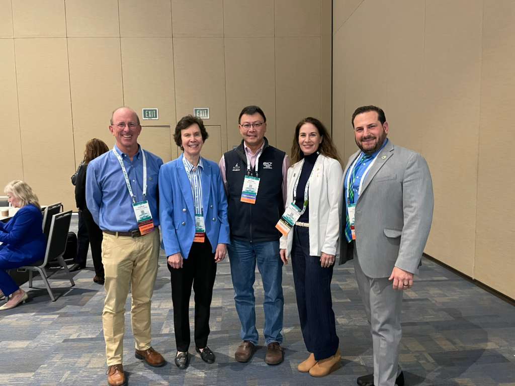 jasongoldmanmd's tweet image. As I reflect on my year as @ACPIMPhysicians , I’m deeply grateful for the opportunity to serve alongside such dedicated colleagues. Thank you to our Board, to @DarilynMoyer for 10 remarkable years of service, and to our incoming officers as they begin their leadership.
#Medicine