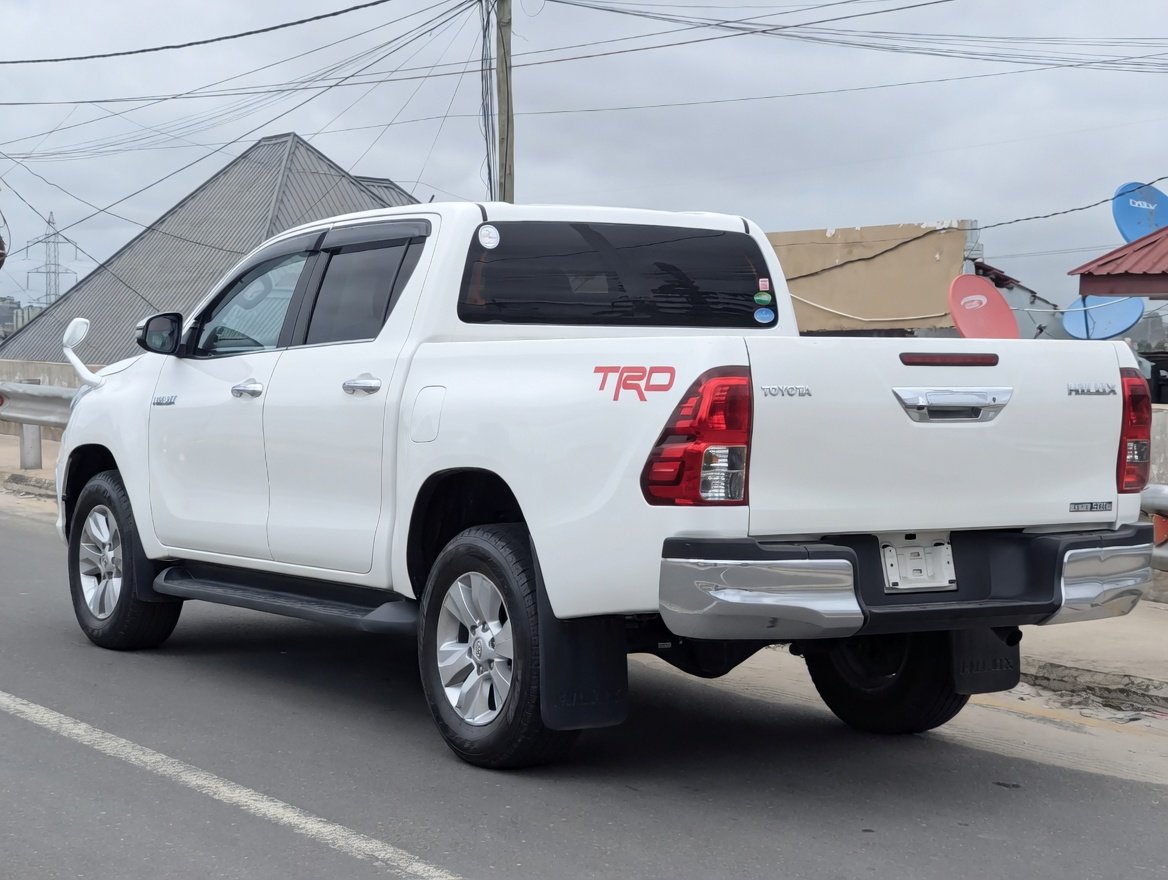 Mobell_nation's tweet photo. TOYOTA HILUX NEW MODEL
Make:2018
Engine:2GD-FTV
Fuel⛽️:Diesel
Colour:White 
Engine Capacity:2390 Cc
Transmission:Automatic
4WD Engaging Gear
Mileage:Lowkm

Imported from 🇯🇵 

TERMS OF PAYMENTS
✅CASH:133.7MIL+REG
✅LOAN
✅EXCHANGE(TOPUP)
✅INSTALLMENT 
📞0786 518866 

SEE MORE 👇🏽 https://t.co/CNufcz6IYs