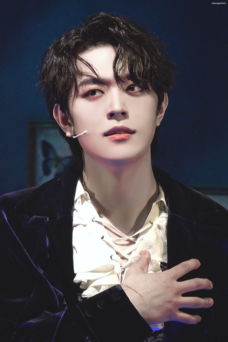 bxnnyitup's tweet photo. 와 버니벤얼굴 https://t.co/VrA2E2LXjO