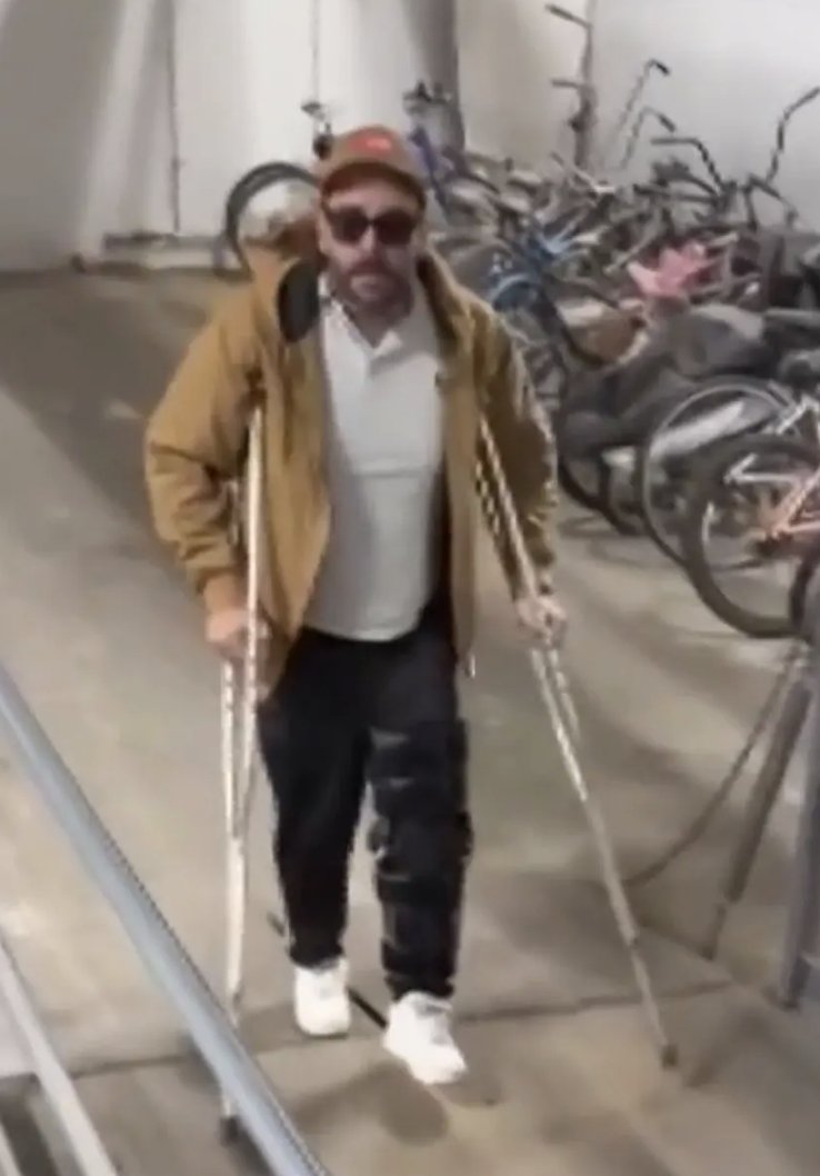 🇺🇸 🚨 CAE RESERVISTA DE LA NAVY: Tras cacería internacional capturan al hombre que ocultó el cuerpo de su esposa en un congelador.

La justicia finalmente alcanzó a David Varela, de 38 años, un reservista de la Marina de EE. UU. que pensó que podría escapar tras cometer un acto