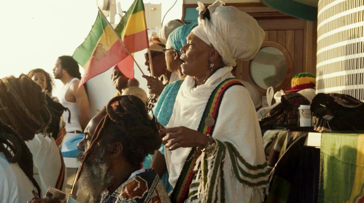 VibeMagazine's tweet photo. “A couple folks told me they didn’t think reggae fans had enough money to buy cruise tickets. You think so? Sike!” — @damianmarley  

"All In The Same Boat" tells the inside story of how the Marley family turned the Welcome to Jamrock Reggae Cruise into one of the biggest events in the global reggae community. ⬇️
https://t.co/4CCTa09gUJ