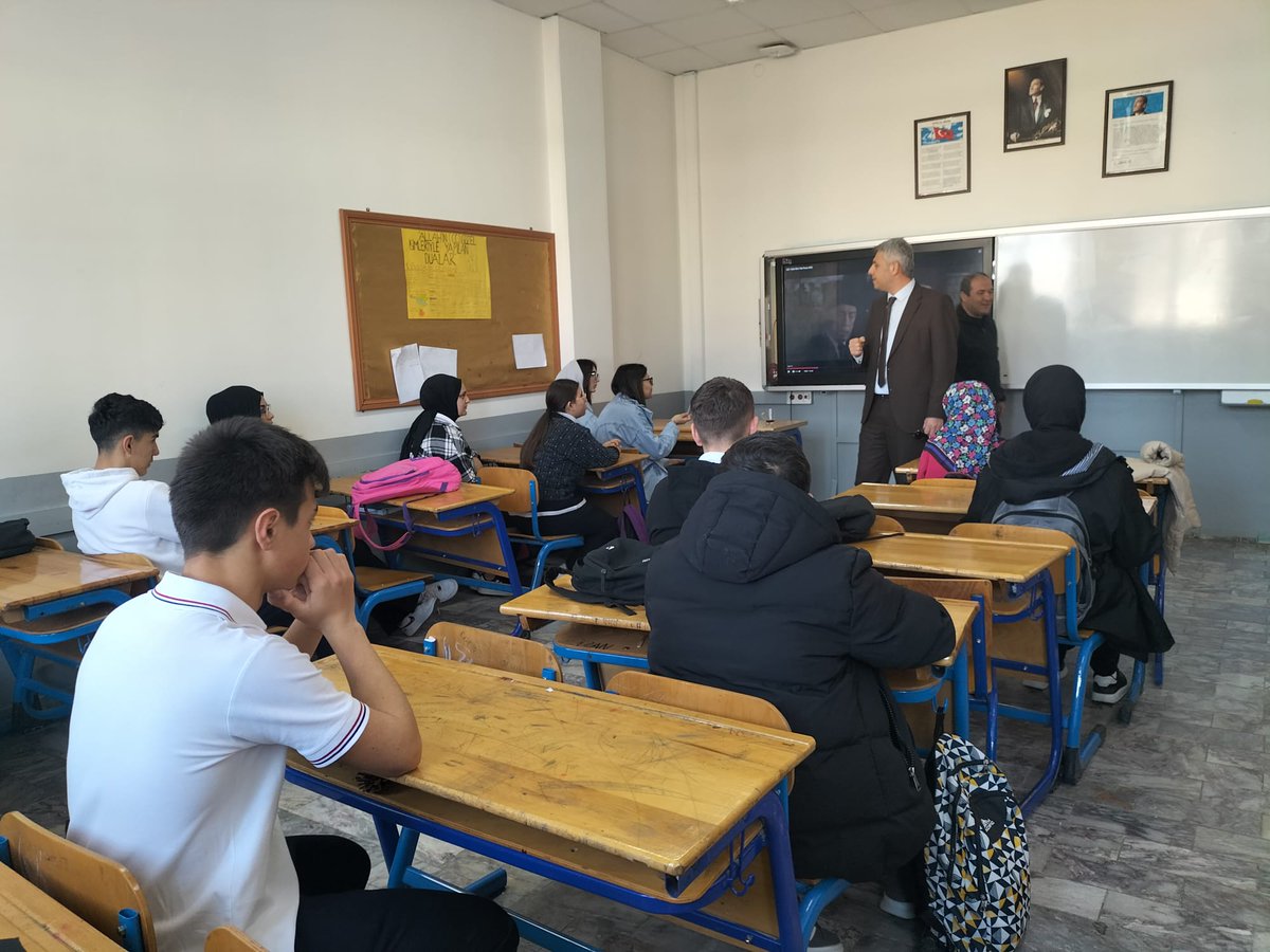 İlçe Milli Eğitim Müdürümüz Emrullah ŞAHİN İlcemiz Mehmet Çelik Mesleki ve Teknik Anadolu Lisesini ziyaret ederek Öğrencilerimizle sohbet etti 

<a href="/tcmeb/">Millî Eğitim Bakanlığı</a>
<a href="/Yusuf__Tekin/">Yusuf Tekin</a>
<a href="/Corum19MEM/">Çorum İl Milli Eğitim Müdürlüğü</a>
<a href="/CemilCaglar60/">Cemil Çağlar</a>
<a href="/emirsahin6133/">E.ŞHN</a>
