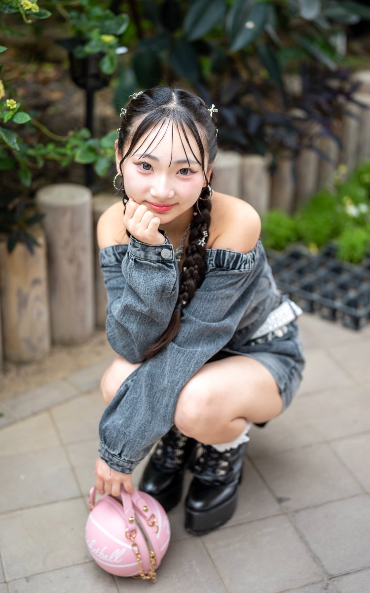 swagswag_666's tweet image. 26/4/4 福岡市東区香椎
スパイラルミュージックウエスト撮影会
此方の要望した謎ポージングにも柔軟に対応してくれるLuna姉さん。細かい所作だけでなく，会話の切り返しにもセンスの良さが光ります
#Luna #月のように輝くLuna #天神娘