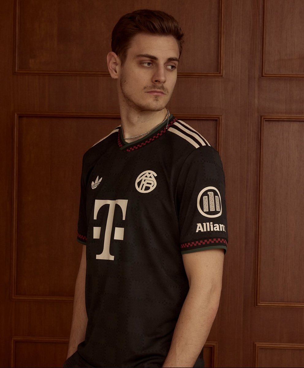 Bavari | دعس_باريس# tweet media