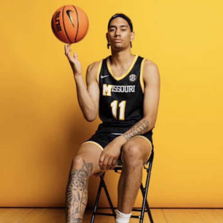 KillianMWright's tweet image. #Mizzou basketball will roll out a top-4 of Jason Crowe, Jamier Jones, Bryson Tiller and Trent Pierce next season. 

Think what you want, but I’m really moved by that. Super talented quartet.