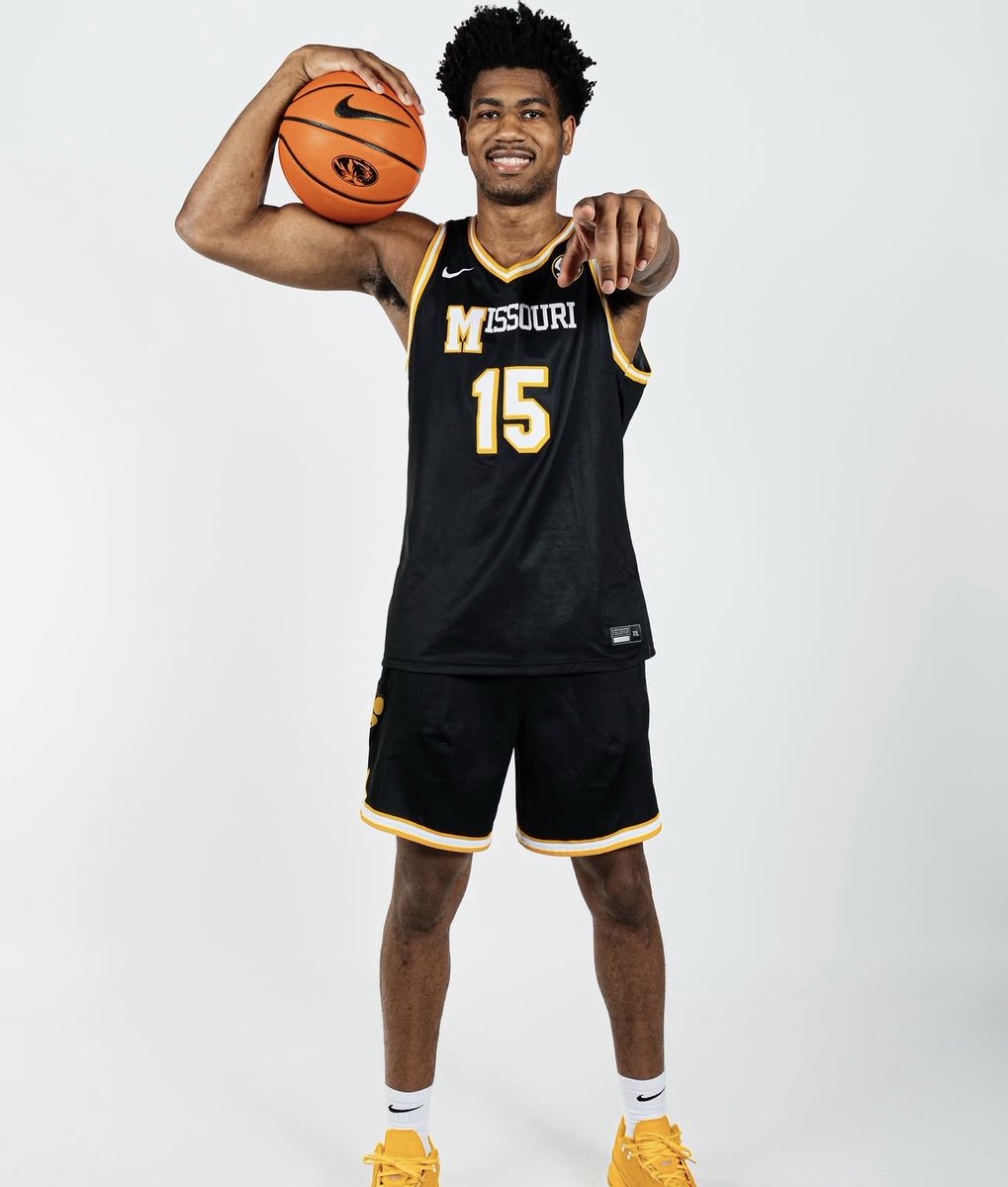 KillianMWright's tweet image. #Mizzou basketball will roll out a top-4 of Jason Crowe, Jamier Jones, Bryson Tiller and Trent Pierce next season. 

Think what you want, but I’m really moved by that. Super talented quartet.