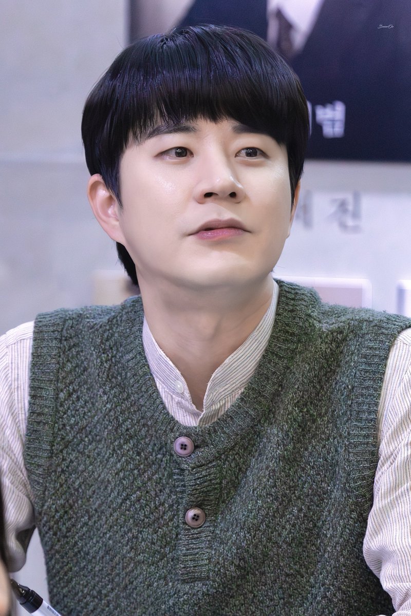 Boooo_pic's tweet photo. 20260416 팬레터 사인회

정세훈 #문태유

동글 ,,, 동글 ,,, ෆ https://t.co/cGiOTl7OAk