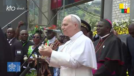 “I am here to proclaim peace,” said Pope Leo XIV in Bamenda.

Addressing authorities, religious &amp; traditional leaders, humanitarians and the population, he called for dialogue, unity and lasting peace in Cameroon’s conflict-affected regions.

#ApostolicJourney #Cameroon #peace