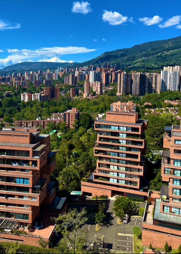 MDE_Unmapped's tweet photo. Medellín 🍃 https://t.co/jwN8ltj0VC