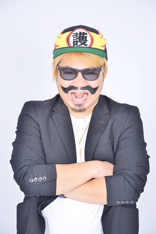 今回はMC護佐丸が南上原公民館に #FECお笑い劇場 のチラシを配ってくれました！

今回の劇場に出演もしてくれるMC護佐丸。
中城の皆さんに愛されてると良いですね〜

中城在住の方はもちろん、この機会に中城に行ってみたい皆さんも是非遊びに来てください

#MC護佐丸
#南上原公民館
#中城