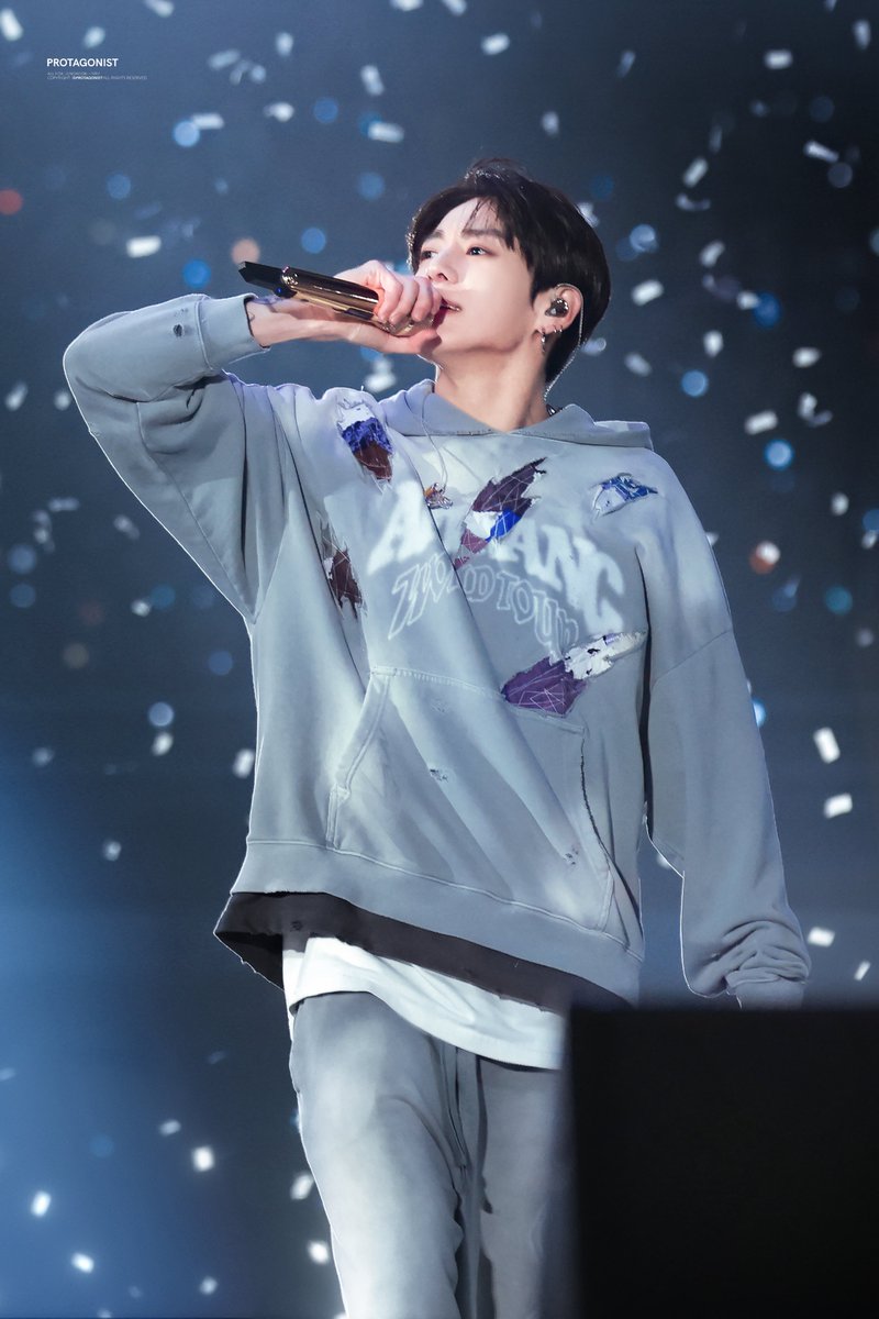 PROTAGONISTJJK's tweet photo. Thank you all so much for the love and support. I honestly didn’t expect to hit 10K this quickly🙀 so this is a small thank-you from me to you guys🫰🏻😽

And also a little side note from me. Loving Jungkook just feels like the most natural thing in the world. It doesn’t really matter whether you knew him before or not, there’s always that one moment where he catches your attention and then you’re just drawn in, completely. I was no exception. He’s simply that kind of person, effortlessly captivating and genuinely beautiful and talented inside and out.

Taking good photos of him is the easy part. All I have to do is focus and press the shutter. Editing is even easier, no face retouching needed at all. I just adjust the lighting, and that’s it. What you see is his real face, his real features. So please, give all the credit to that naturally handsome face of his.

With the upcoming tour, the schedule is so packed. I’ll do my best to attend as many concerts as possible and share more moments of him with all of you. But above all, I just hope he stays healthy and completes this journey safely and happily🥹🥺

I love you Jungkook and so do so many people around the world🫶 Please keep leading us into your vivid pop star world🫂🫂🫂

#정국 #JUNGKOOK 
#BTS_WORLDTOUR_ARIRANG