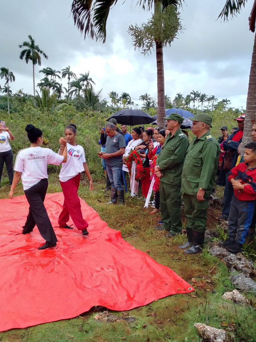 Honor a quien honor merece. Hoy los maisienses recordamos con mucho orgullo a los 5 jóvenes que dieron sus vidas por defender su terruño, por defender a #Maisí, por defender a #Cuba. 
Gloria eterna a nuestros héroes en el aniversario 56 de los sucesos de Punta de Silencio.
