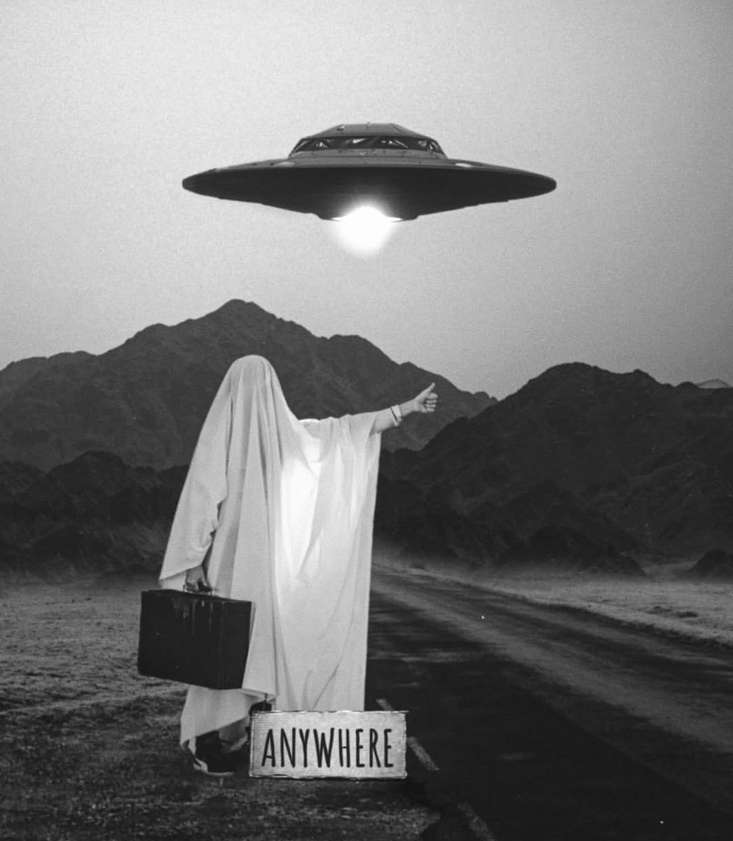 Mini Archillect tweet media