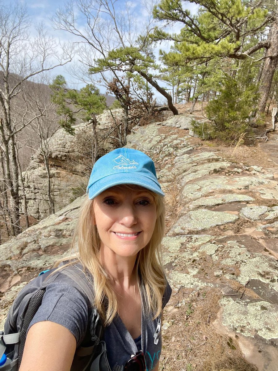 michael25961337's tweet image. Probably our favorite thing to do! Love to explore and hike new areas. 

#couple #hiking #exolore #outdoors