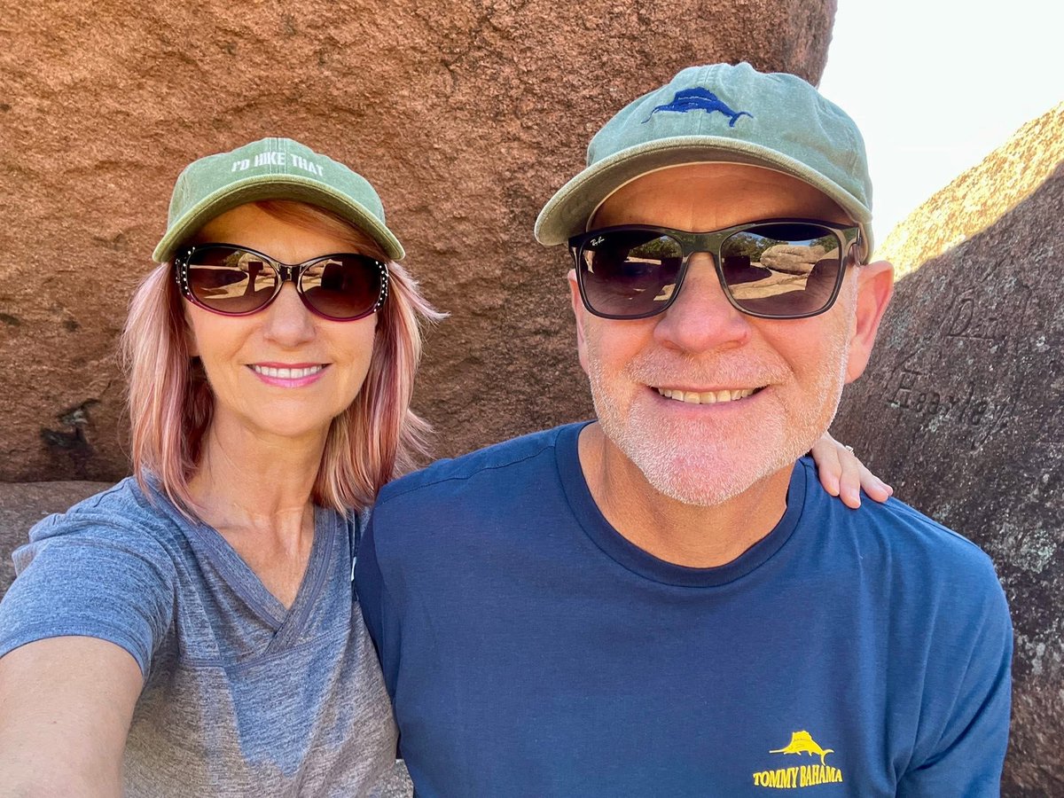 michael25961337's tweet image. Probably our favorite thing to do! Love to explore and hike new areas. 

#couple #hiking #exolore #outdoors