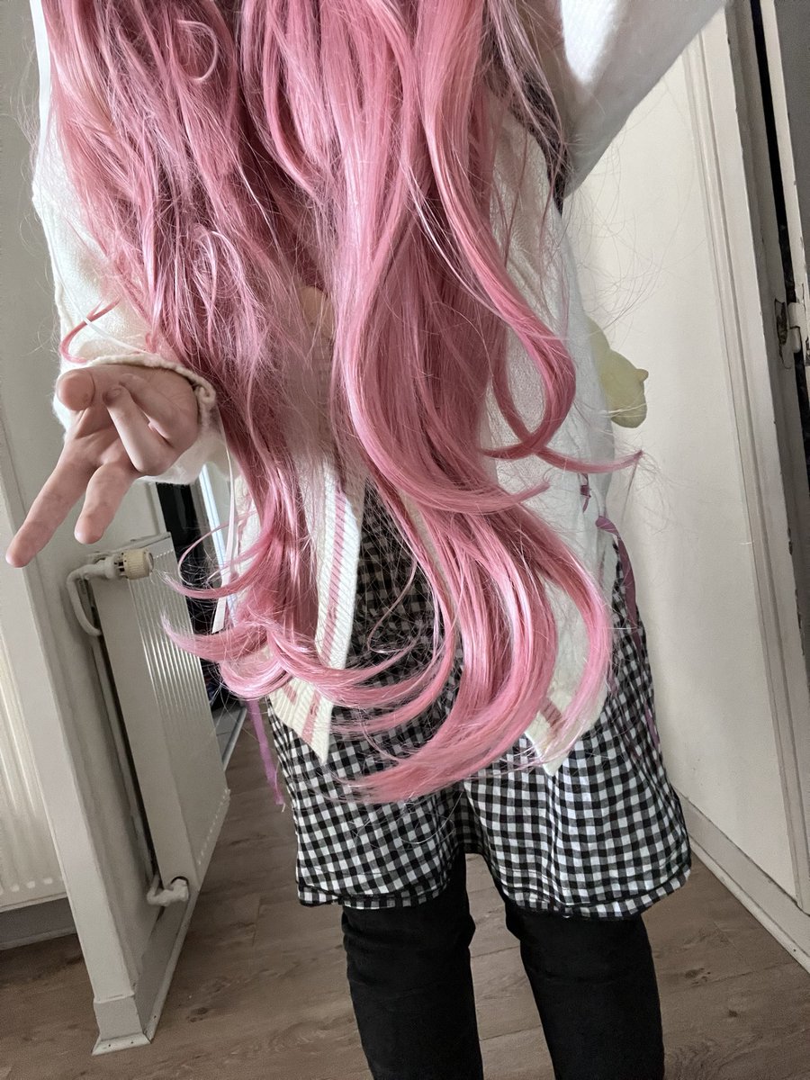 ❔ R I K O 🔌 tweet media