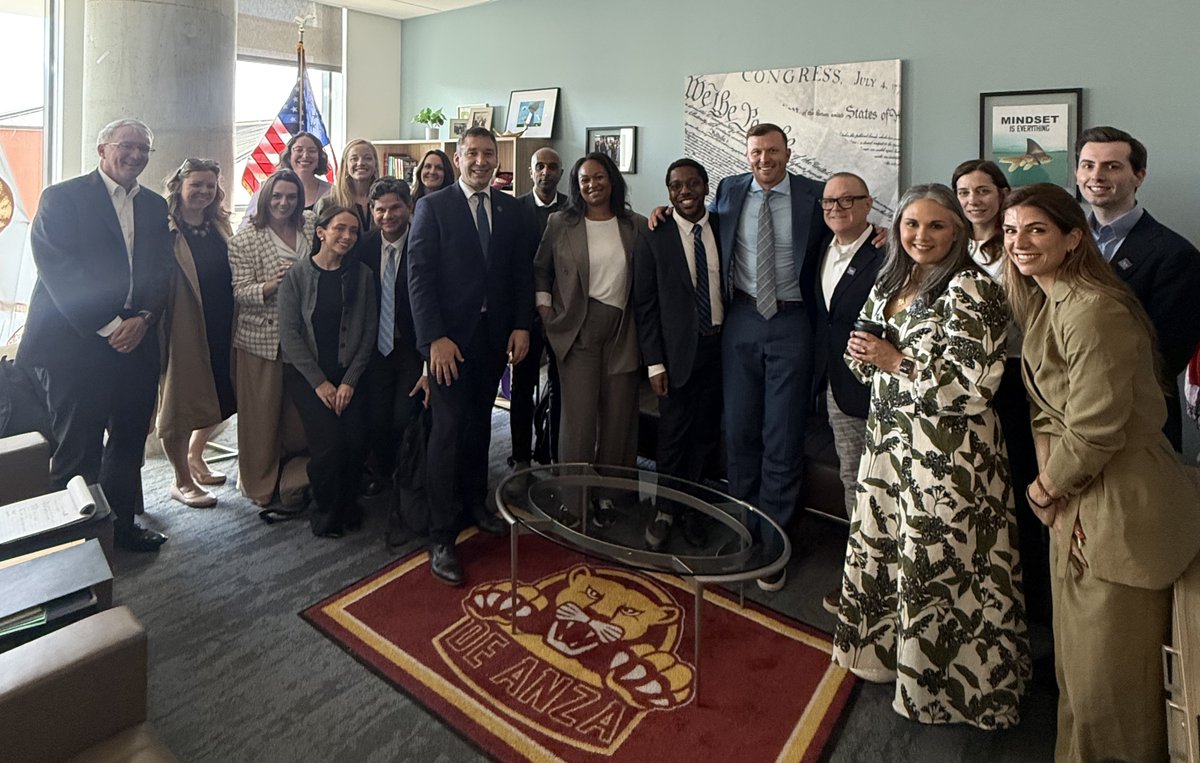 _InternetWorks_'s tweet photo. Middle Tech took over Sacramento for our second annual Lobby Day!

This week, Internet Works member companies met with 18 state offices, including the Office of Governor Gavin Newsom, to engage with leaders shaping the future of tech policy. https://t.co/TrCgnKqmnq