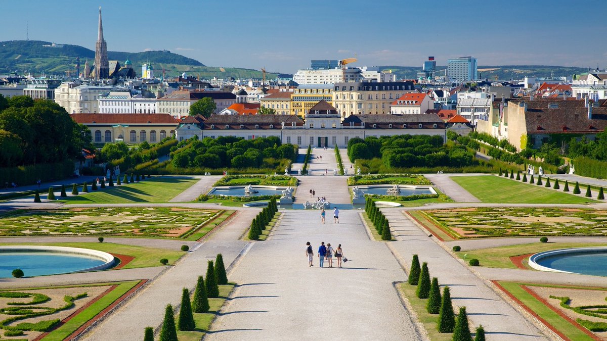 VacationsLotus's tweet image. Not sure what it is, but Vienna just feels peaceful 🧡

#Travel #customers #UK #blvs #streetwalker #vacationmode #trustpilot #holidayseason #vacation #holiday #adventuretime #FamilyFun #vienna #ThursdayBlog