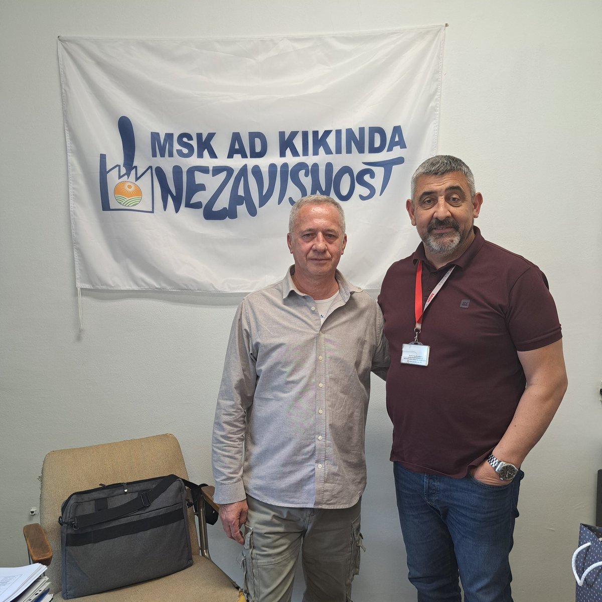 ppi_gs's tweet photo. KIKINDA, 15.04.2026.
Juče, 15. apila 2026. u prostorijama kompanije “Metanolsko sirćetni kompleks” a.d. Kikinda, su održani redovni izbori u povereništvu sindikata “Nezavisnost” MSK a.d. iz Kikinde. 
Za glavnog poverenika izabran je Željko Ignjatov. Želimo im uspešan rad! https://t.co/Hj1EBkeAyh