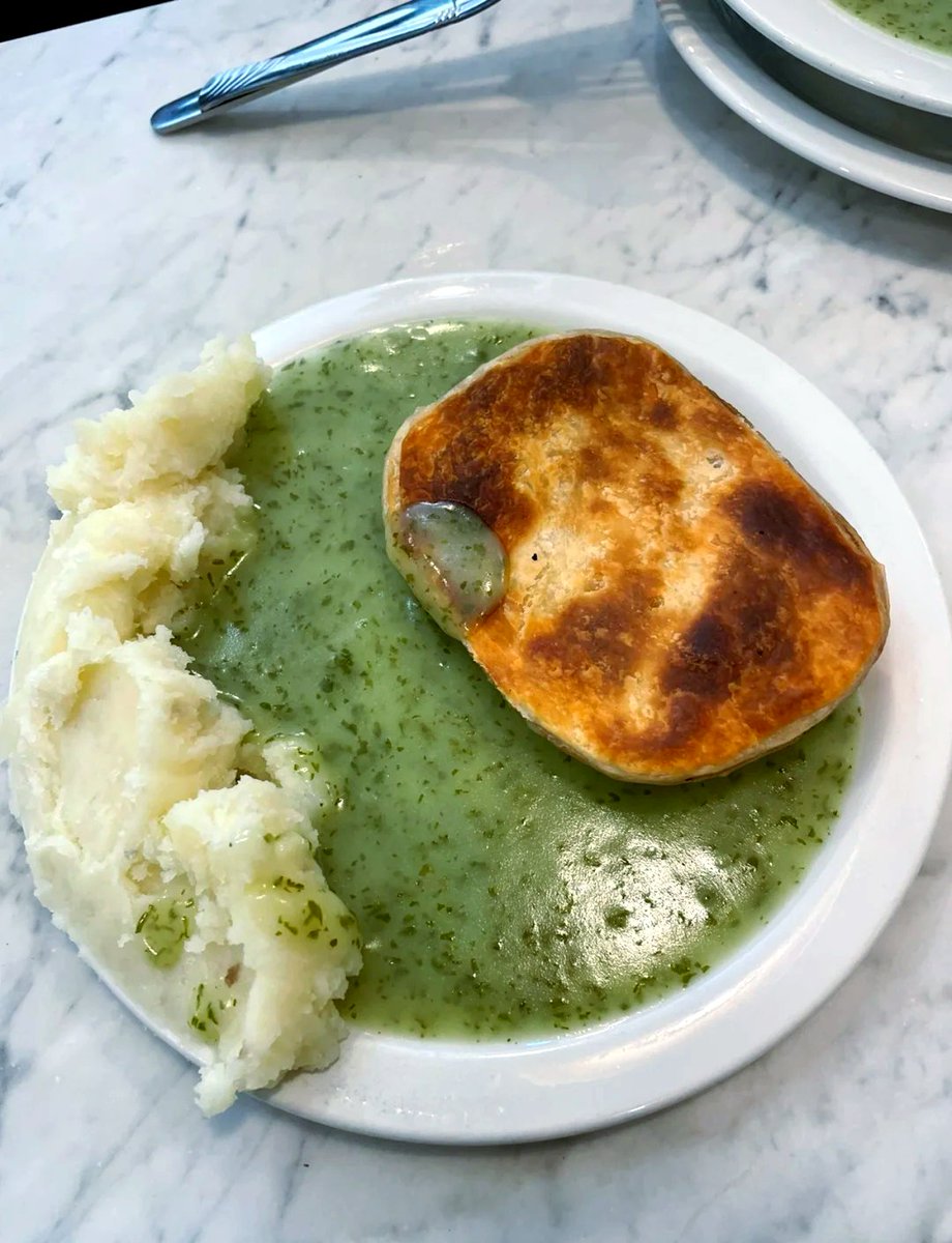 りえりん tweet media