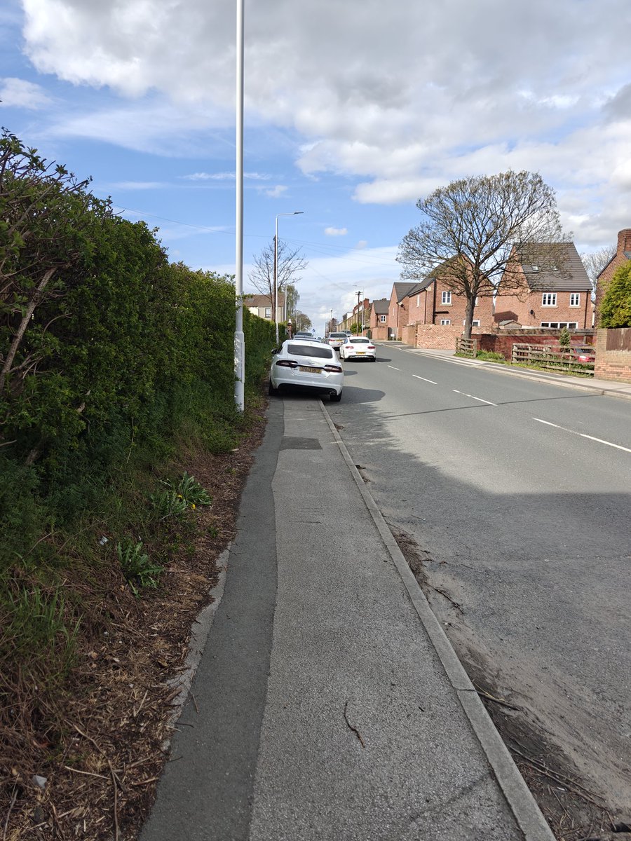 Boychicken's tweet photo. @PrioryGroup @WYP_RPU @WYP_LeedsSouth Wakefield Road is very long and a lot wider than the pavement, so why block the pavement for pedestrians? Cars here are for people working at Priory Carlton House, 24 Wakefield Road, LS26. It's like this every day. Park somewhere else. https://t.co/lyfJKBFMRr